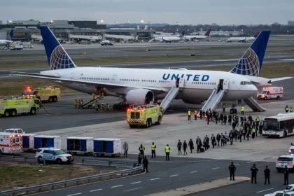 United Airlines Flight UA939 Emergency The Real News