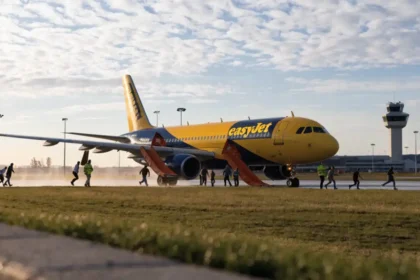 EasyJet Flight U2238 Emergency Landing Newcastle