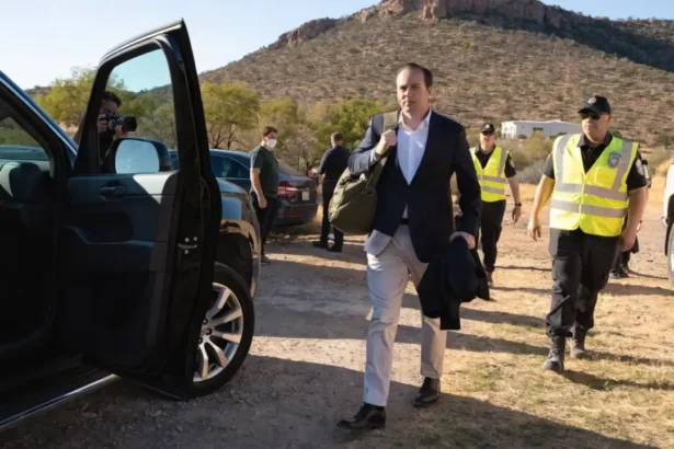 Savannah Guthrie's Husband Michael Feldman Arrived in Arizona as Search Continues