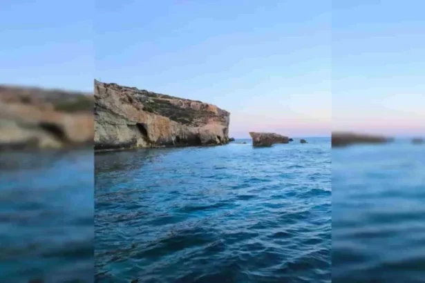 malta kissing elephants arch collapse