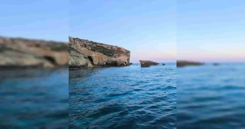 malta kissing elephants arch collapse