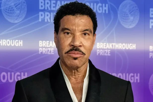 Lionel Richie Is Recovering After Experiencing a Sudden Health Emergency