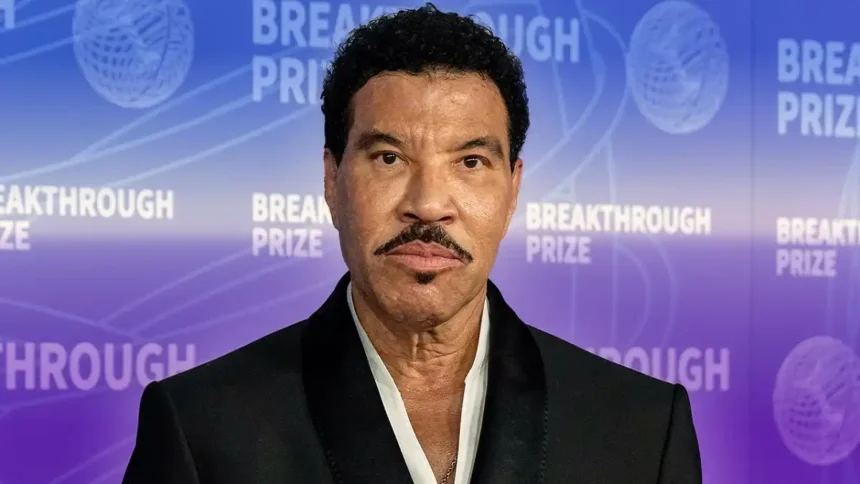 Lionel Richie Is Recovering After Experiencing a Sudden Health Emergency